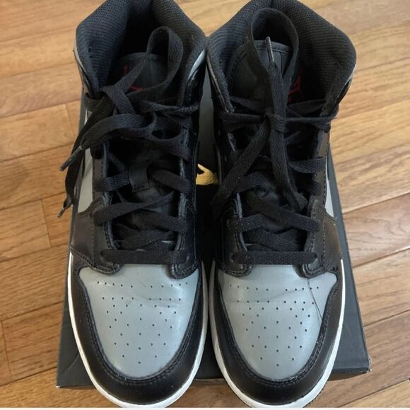 Jordan 1 mid shadow red  - Jordan 1 Mid Shadow 2021. Nike dunk